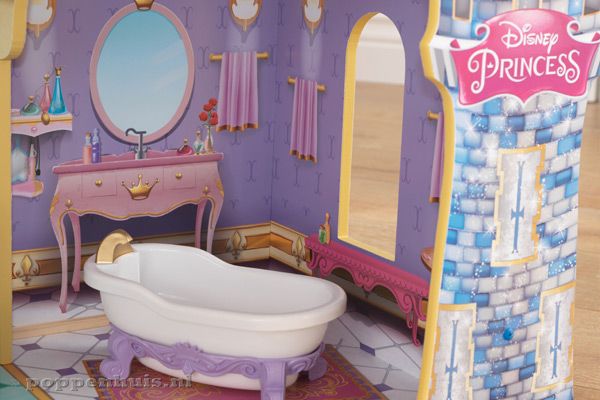 De luxe badkamer van de Cinderella Midnight Mansion.